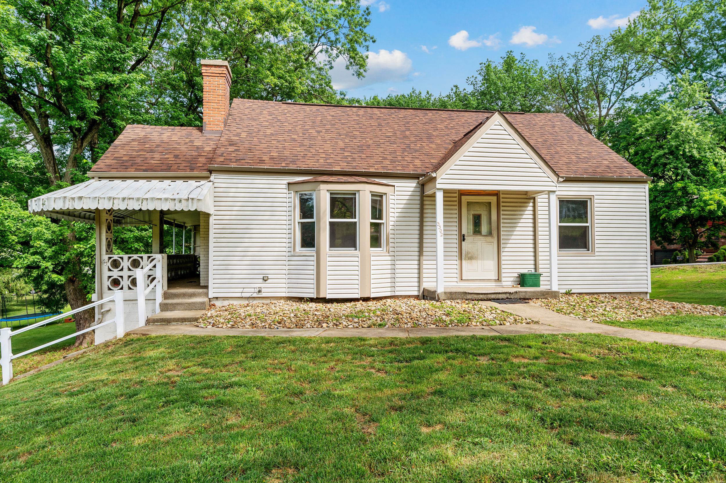 Property main image